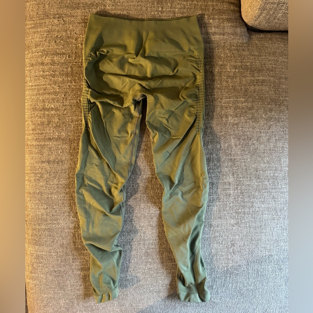 Alphalete Olive Green Seamless Leggings